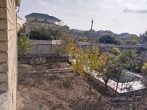 Satılır 6 otaqlı həyət evi 248 m²