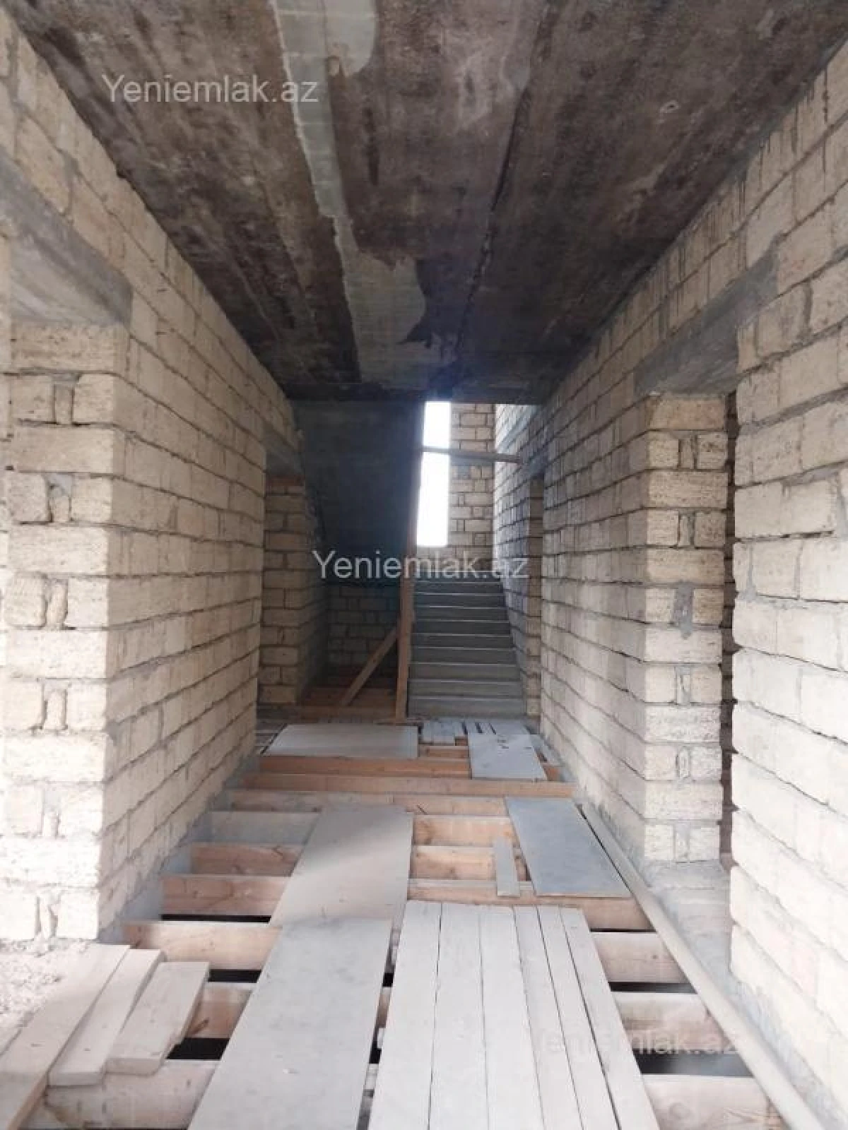 Satılır 6 otaqlı həyət evi 248 m²