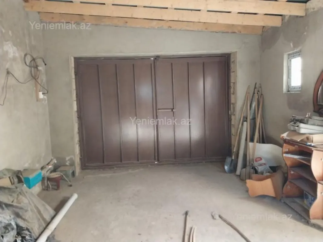 Satılır 6 otaqlı həyət evi 248 m²