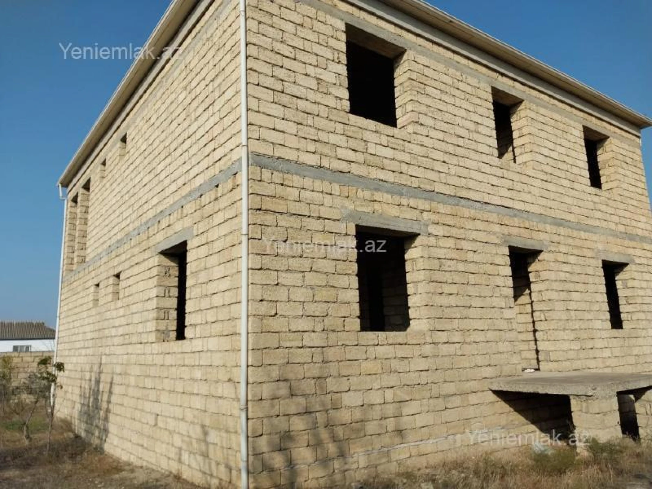 Satılır 6 otaqlı həyət evi 248 m²