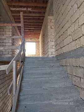 Satılır 6 otaqlı həyət evi 248 m²