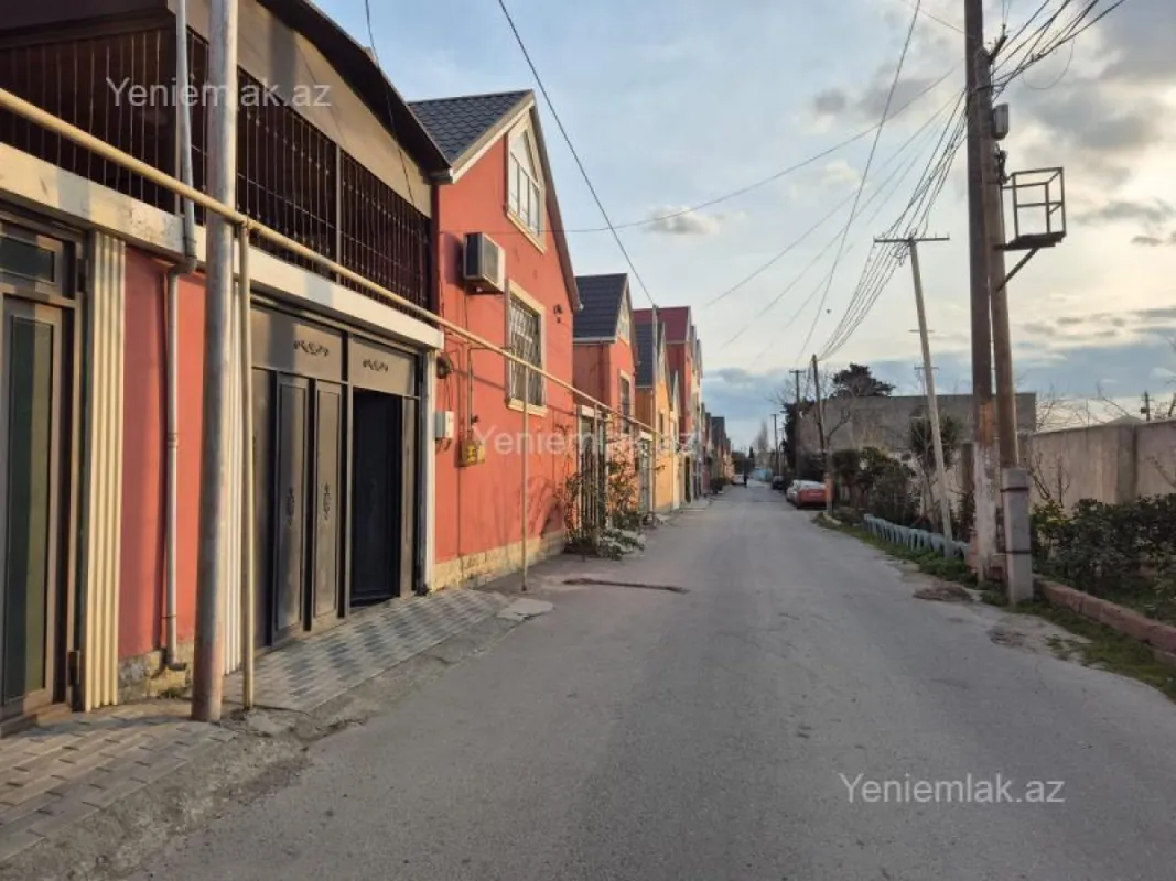 Satılır 4 otaqlı həyət evi 110 m²