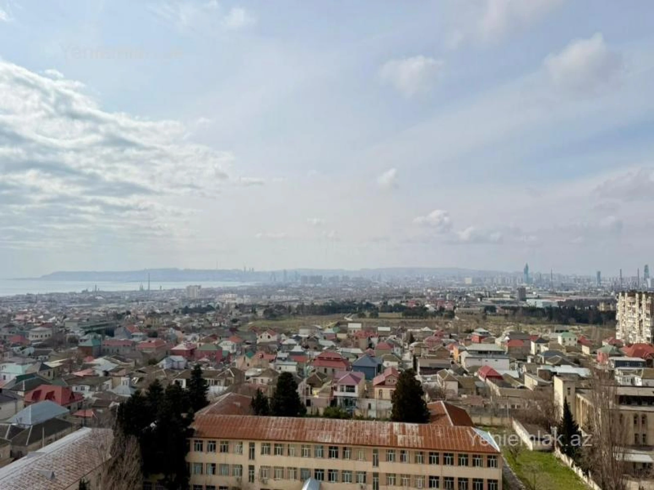 Satılır 3 otaqlı köhnə tikili 100 m²