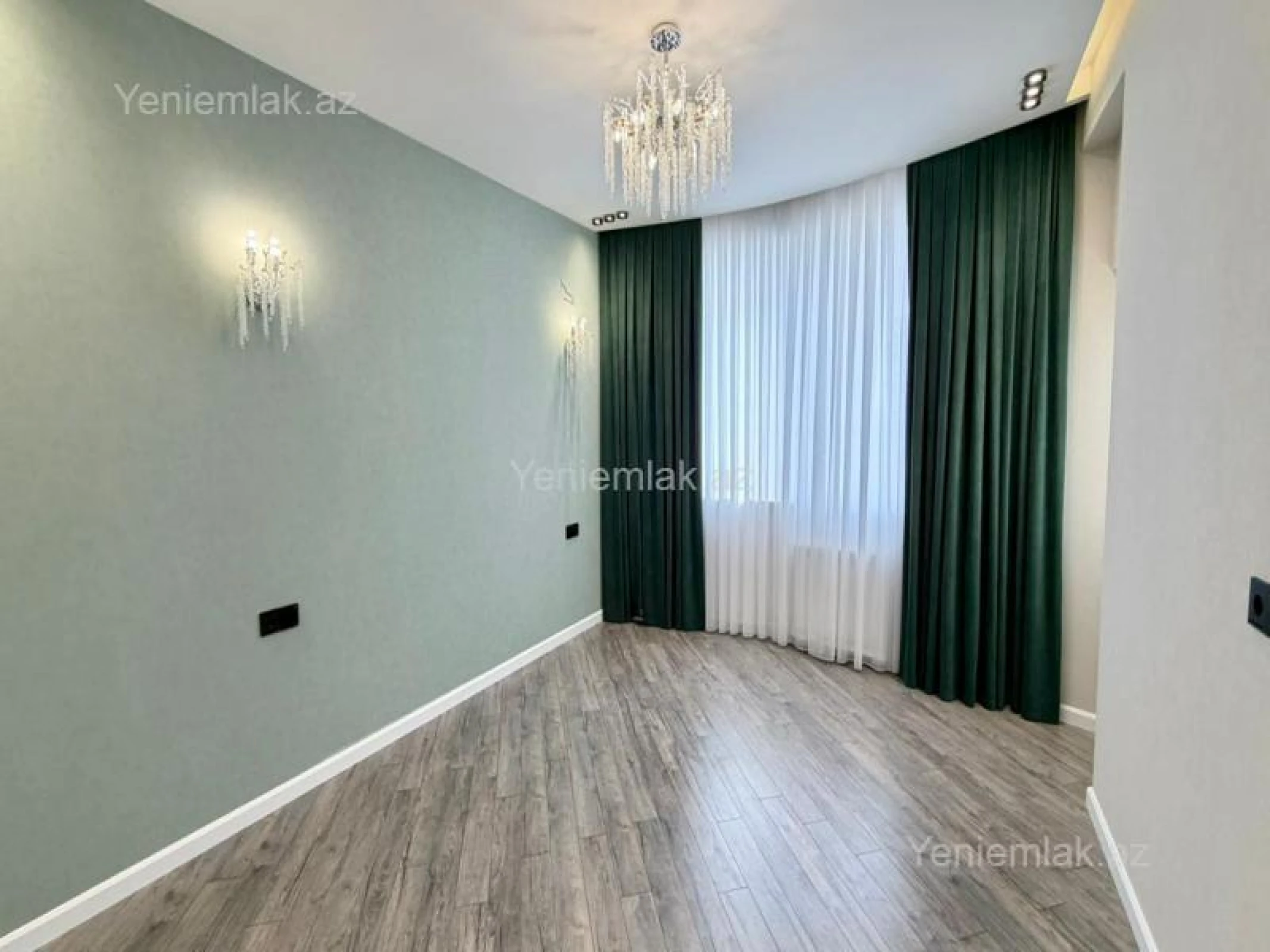 Satılır 3 otaqlı köhnə tikili 100 m²