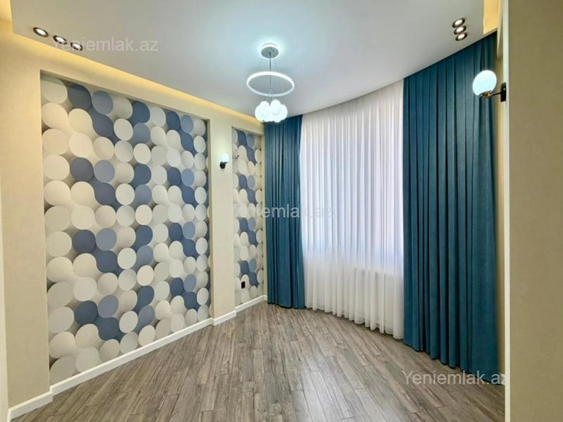 Satılır 3 otaqlı köhnə tikili 100 m²