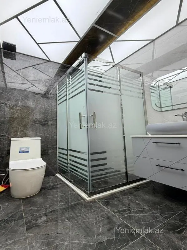 Satılır 3 otaqlı köhnə tikili 100 m²