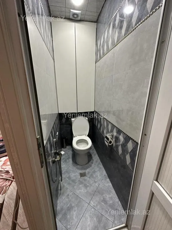Satılır 2 otaqlı köhnə tikili 60 m²