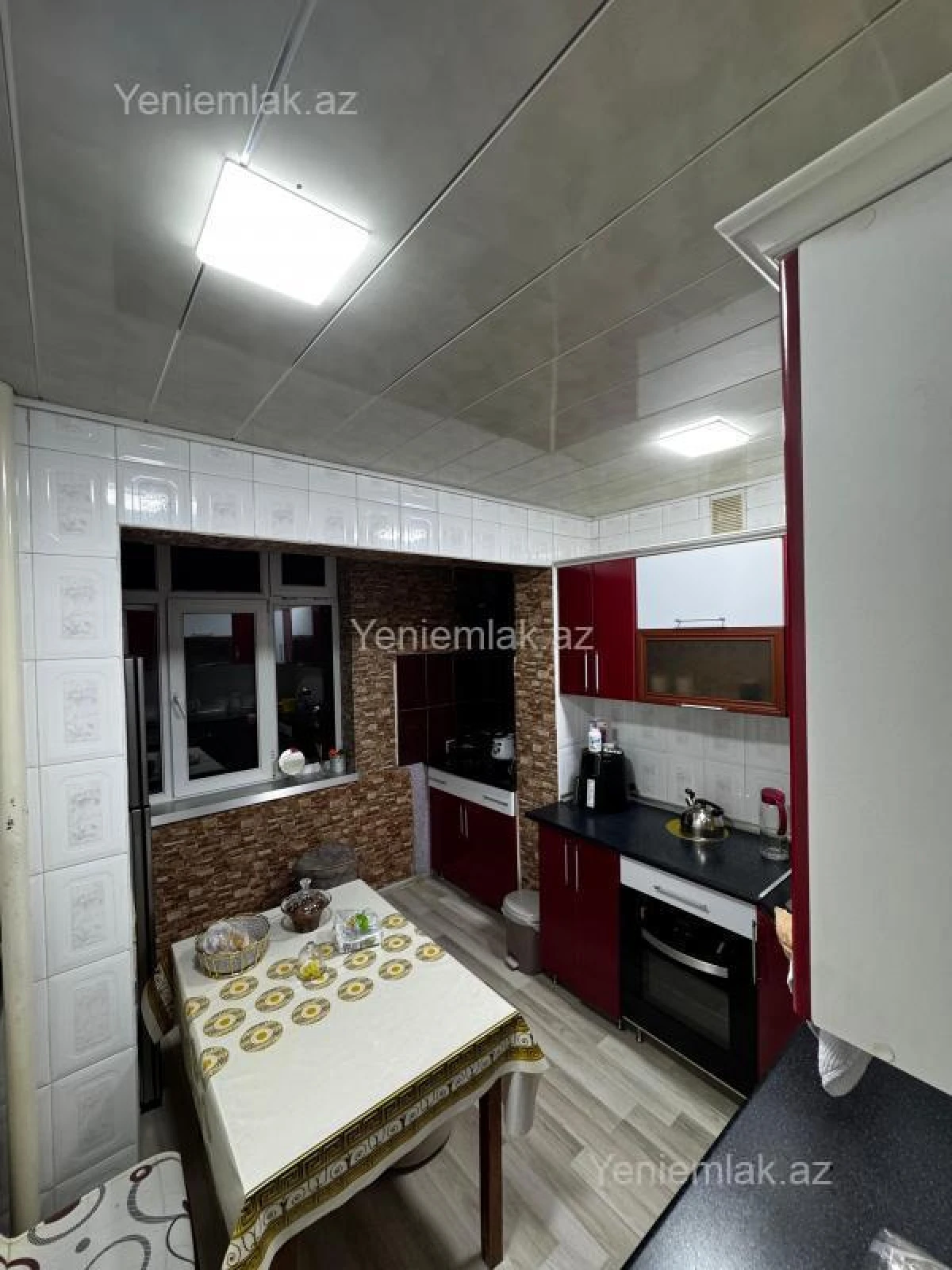 Satılır 3 otaqlı köhnə tikili 85 m²