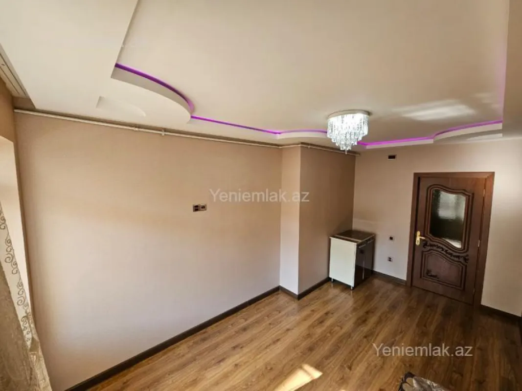 Satılır 3 otaqlı yeni tikili 115 m²