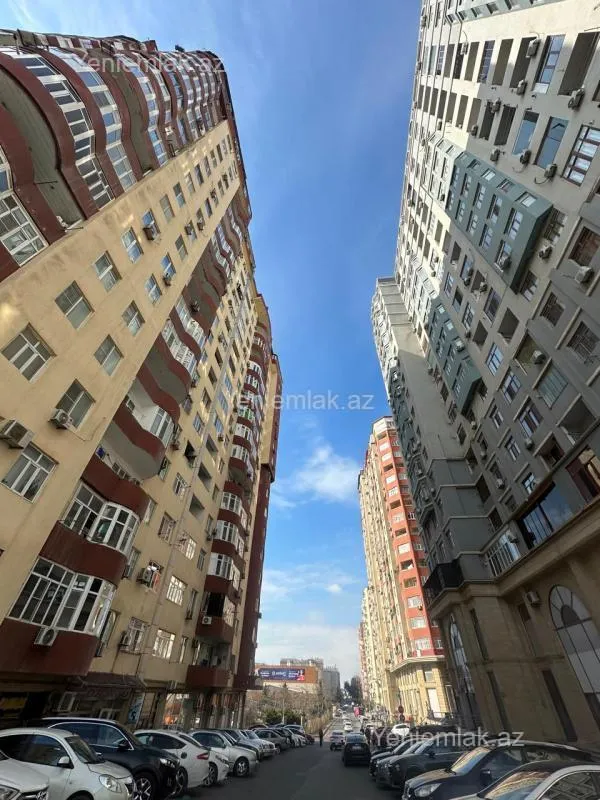 Satılır 4 otaqlı yeni tikili 152 m²