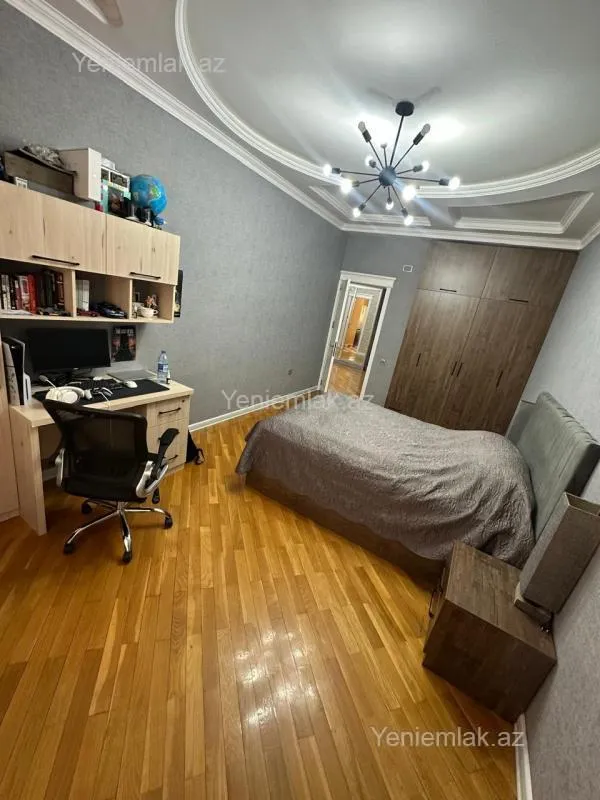 Satılır 4 otaqlı yeni tikili 152 m²