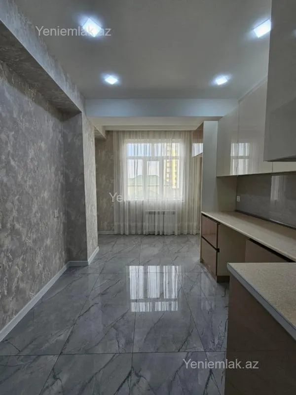 Satılır 3 otaqlı yeni tikili 83 m²