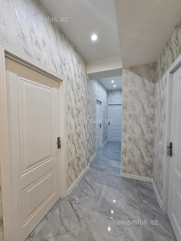 Satılır 3 otaqlı yeni tikili 83 m²