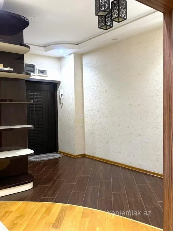 Satılır 3 otaqlı yeni tikili 135 m²