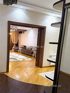 Satılır 3 otaqlı yeni tikili 135 m²