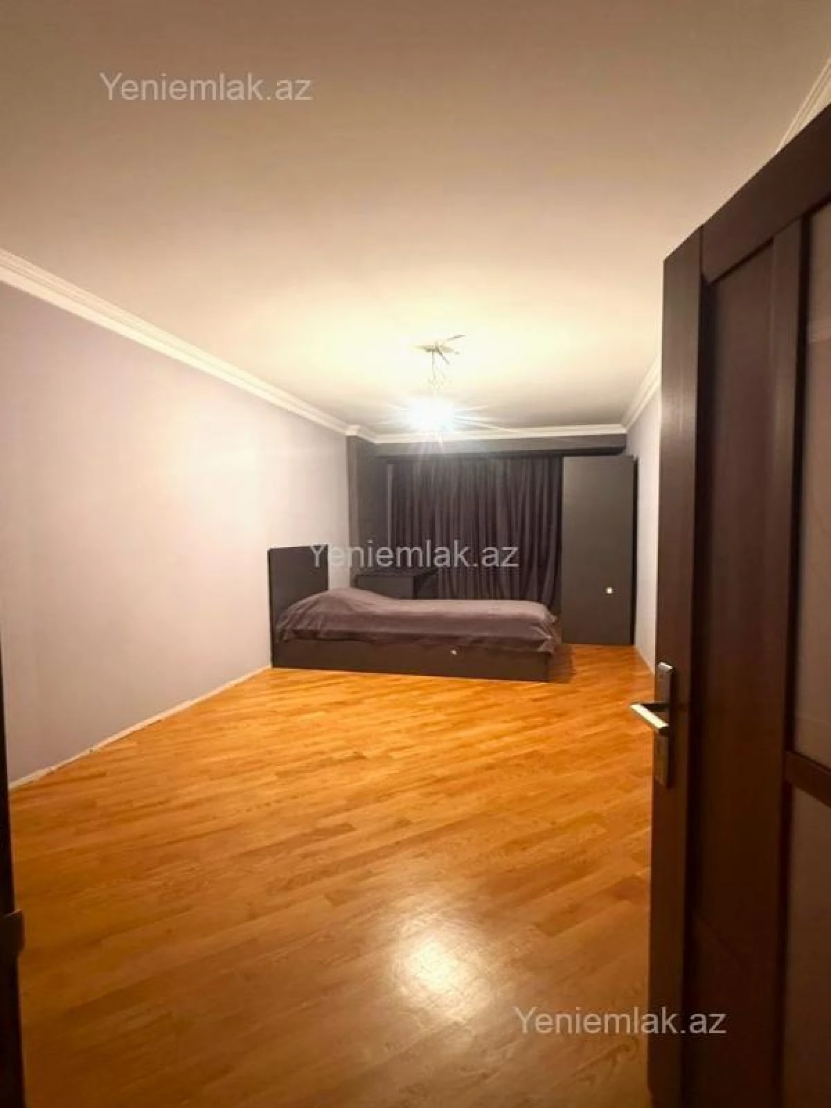 Satılır 3 otaqlı yeni tikili 135 m²