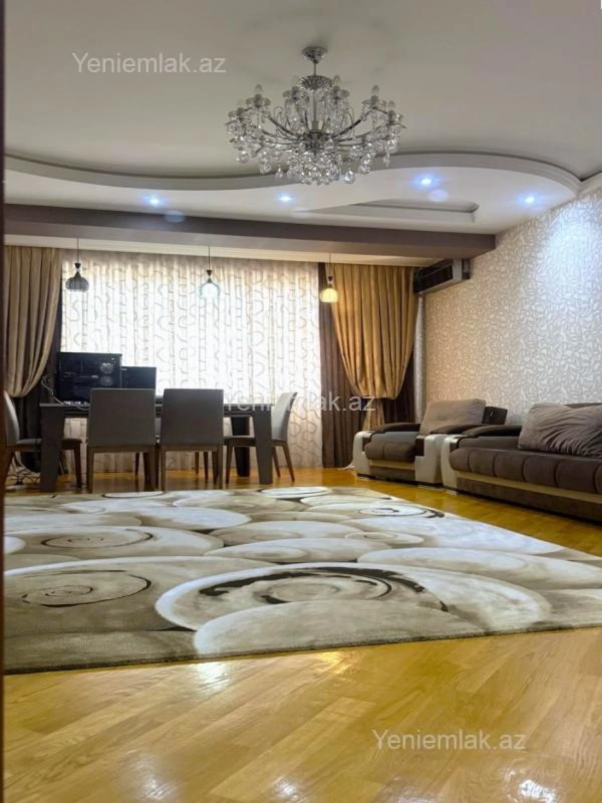 Satılır 3 otaqlı yeni tikili 135 m²