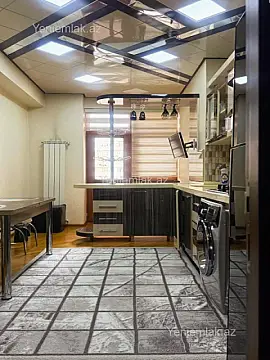 Satılır 3 otaqlı yeni tikili 135 m²