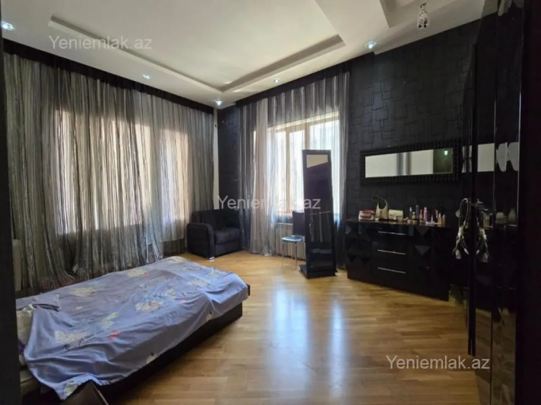 Satılır 3 otaqlı yeni tikili 165 m²