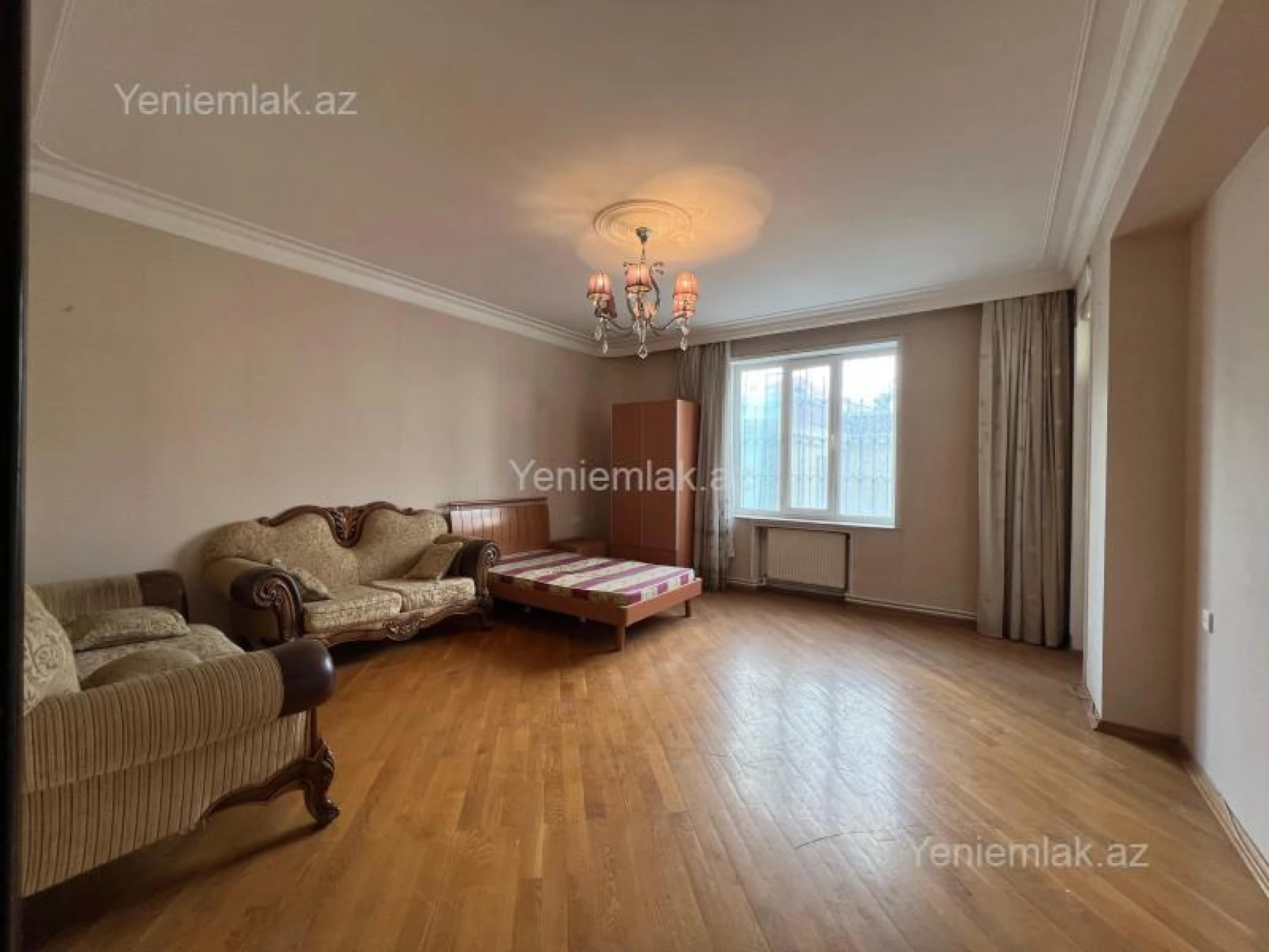 Satılır 4 otaqlı yeni tikili 175 m²