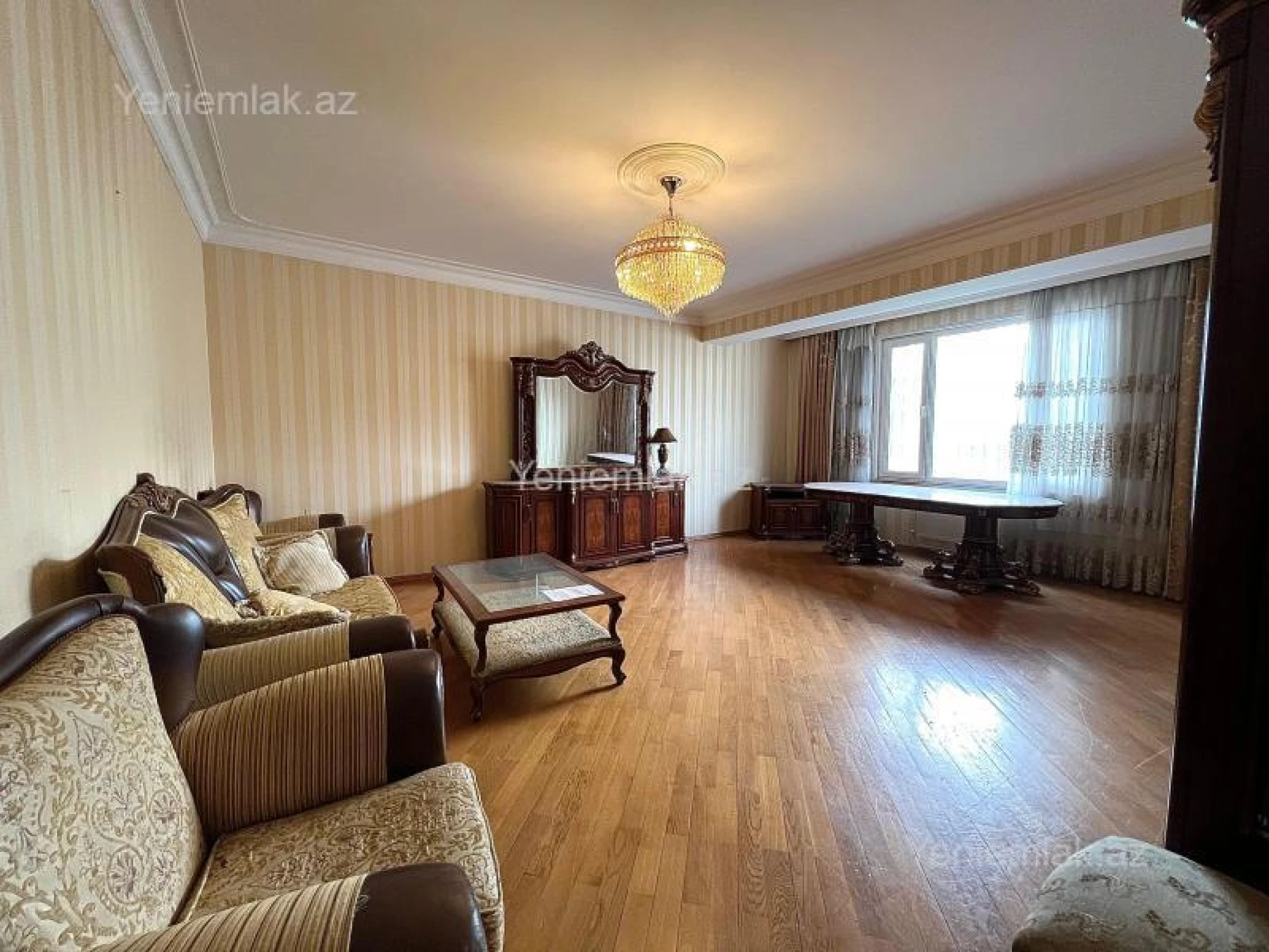 Satılır 4 otaqlı yeni tikili 175 m²