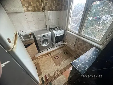 Satılır 1 otaqlı köhnə tikili 38 m²