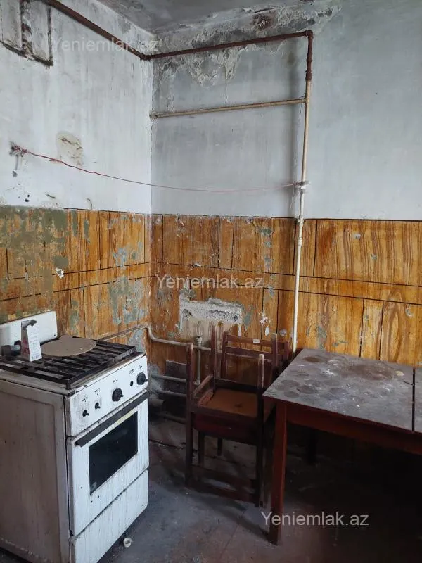 Satılır 3 otaqlı köhnə tikili 72 m²