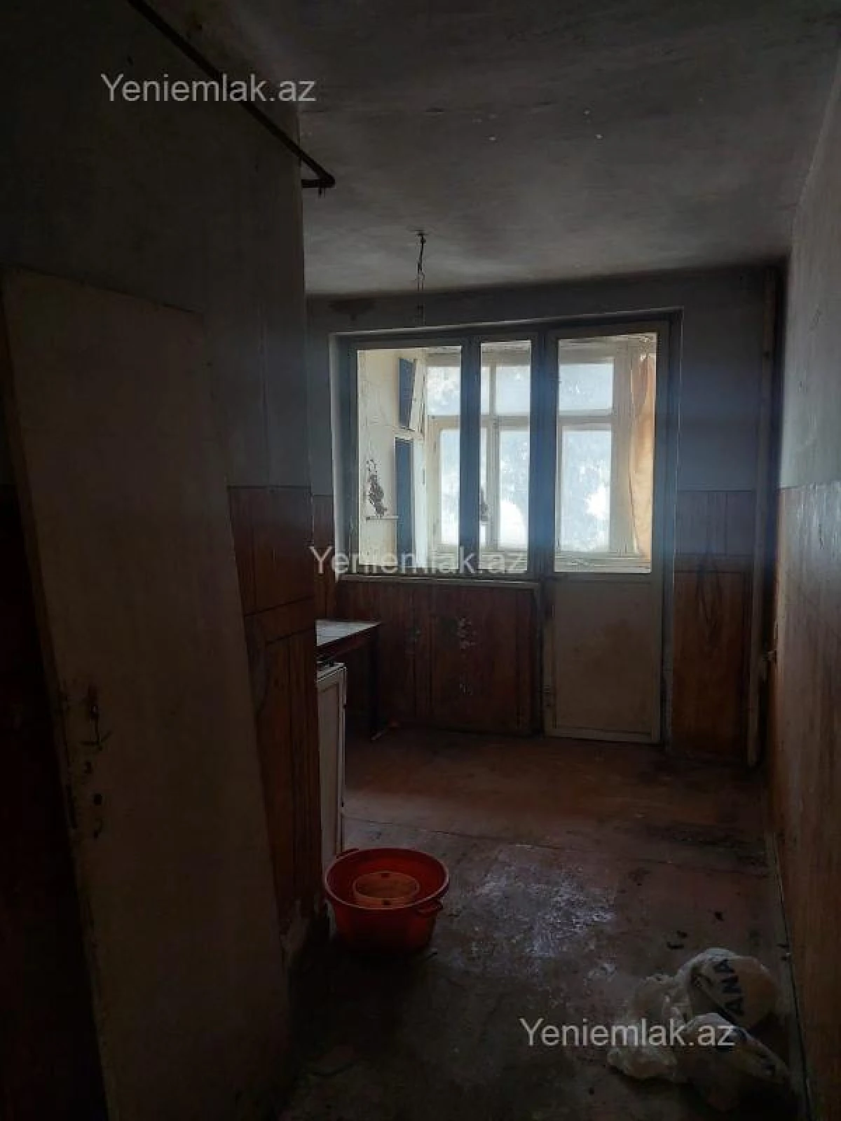 Satılır 3 otaqlı köhnə tikili 72 m²