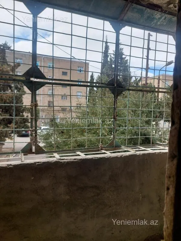 Satılır 3 otaqlı köhnə tikili 72 m²