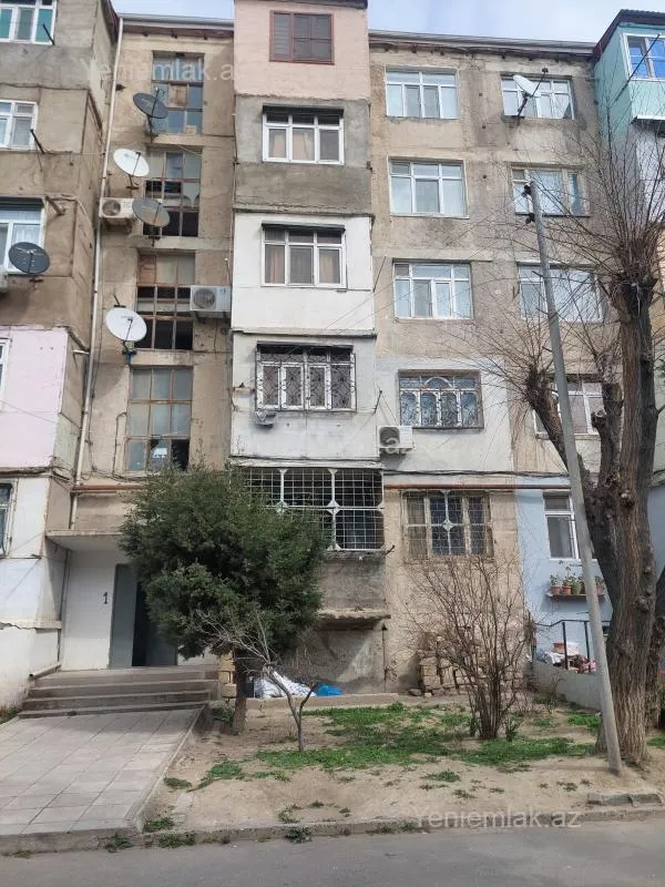 Satılır 3 otaqlı köhnə tikili 72 m²