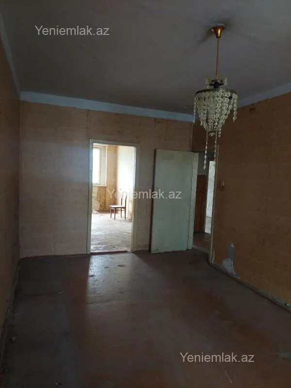 Satılır 3 otaqlı köhnə tikili 72 m²