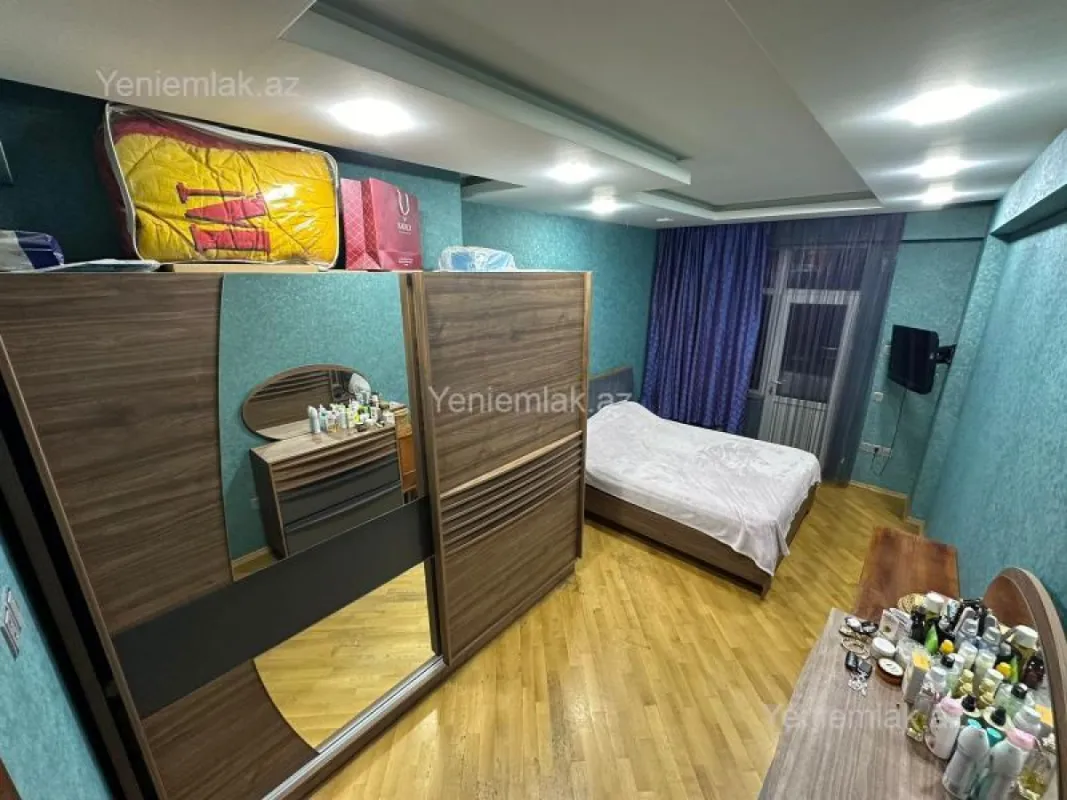 Satılır 3 otaqlı yeni tikili 110 m²