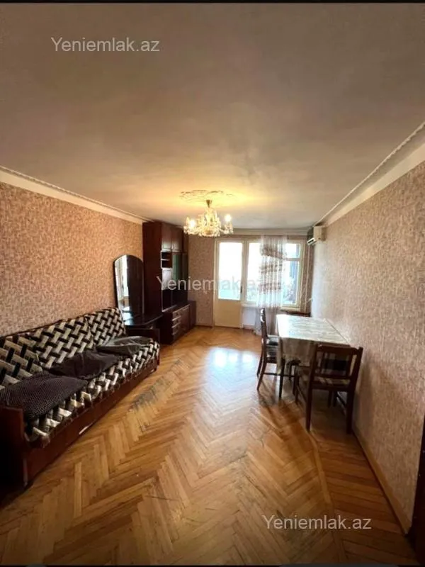 Satılır 3 otaqlı köhnə tikili 80 m²