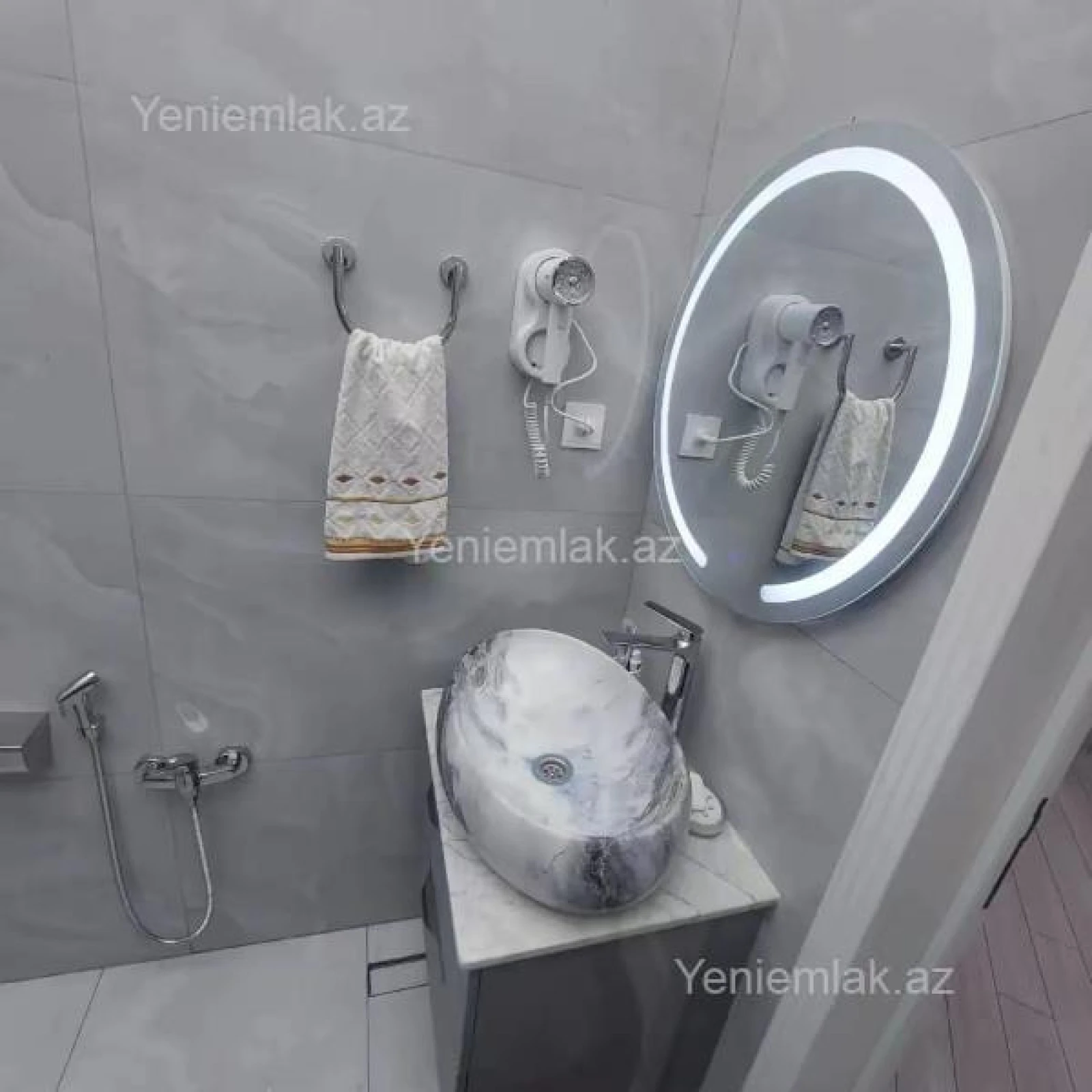 Satılır 4 otaqlı həyət evi 130 m²