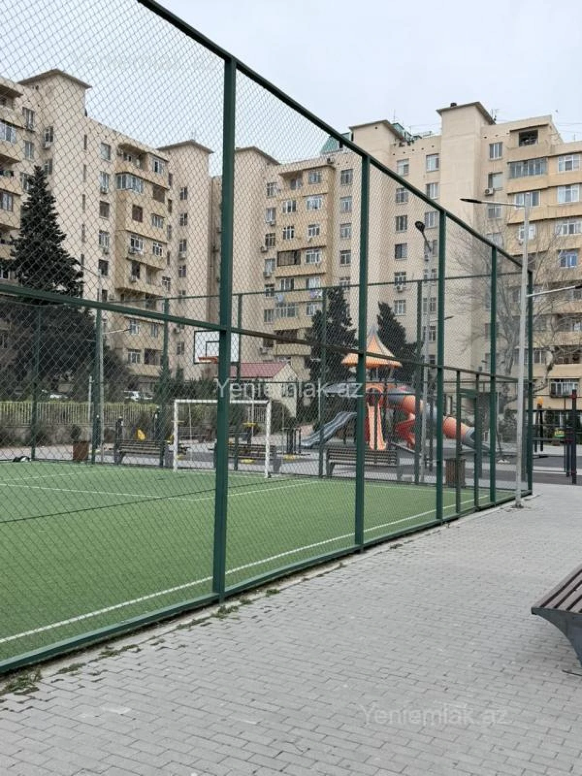 Satılır 2 otaqlı köhnə tikili 65 m²