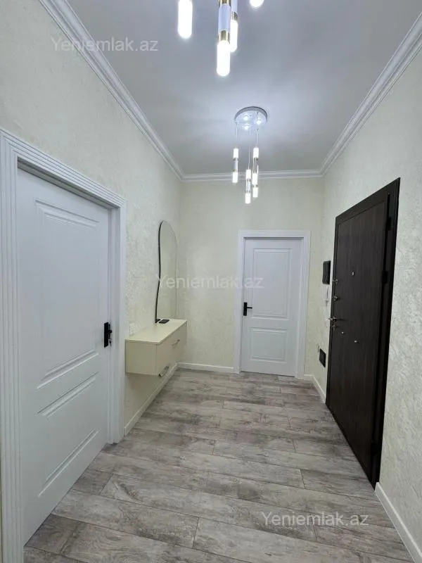 Satılır 2 otaqlı yeni tikili 80 m²