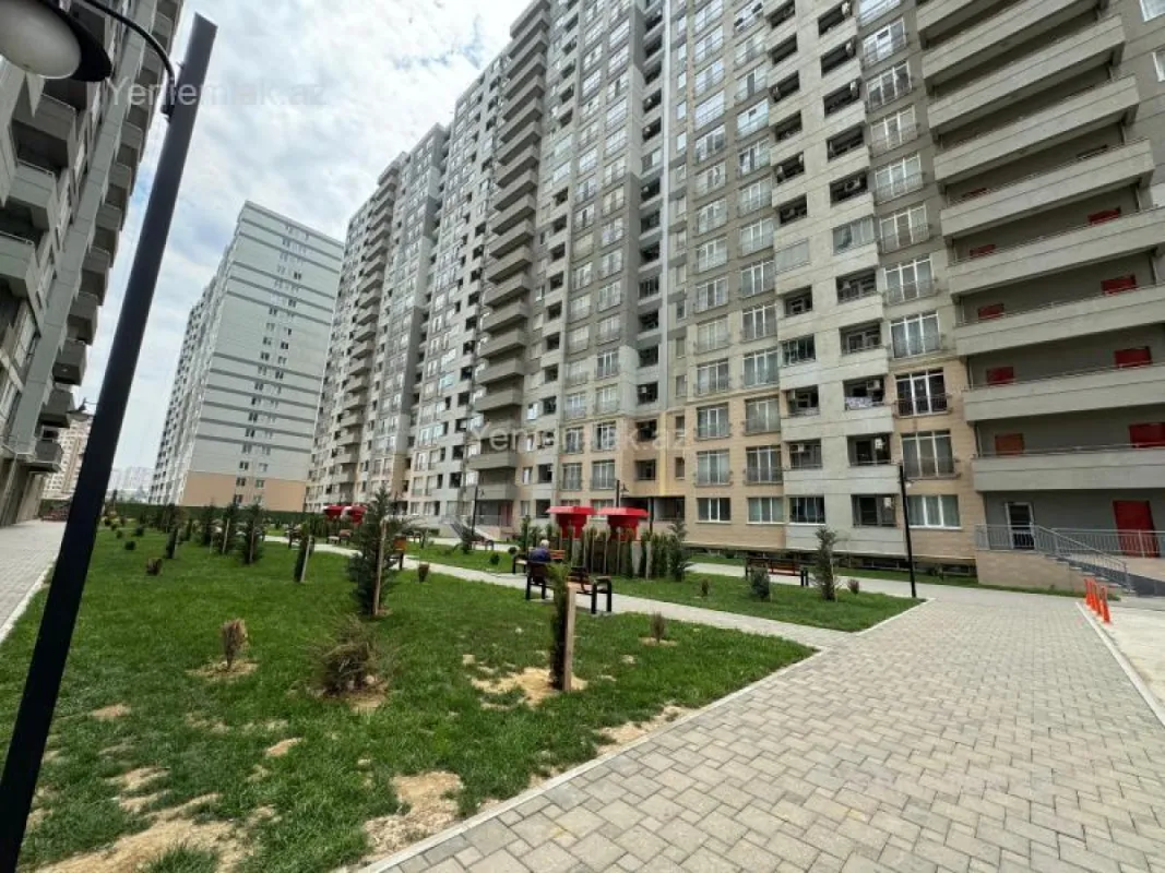 Satılır 2 otaqlı yeni tikili 80 m²