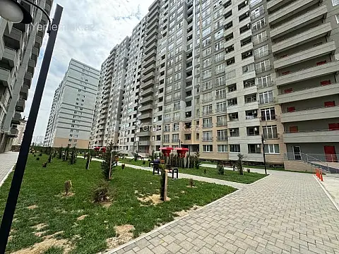 Satılır 2 otaqlı yeni tikili 80 m²