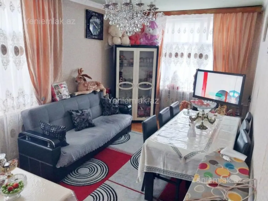 Satılır 2 otaqlı köhnə tikili 55 m²