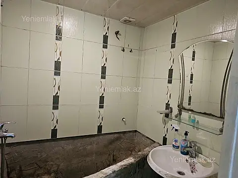 Satılır 3 otaqlı köhnə tikili 75 m²