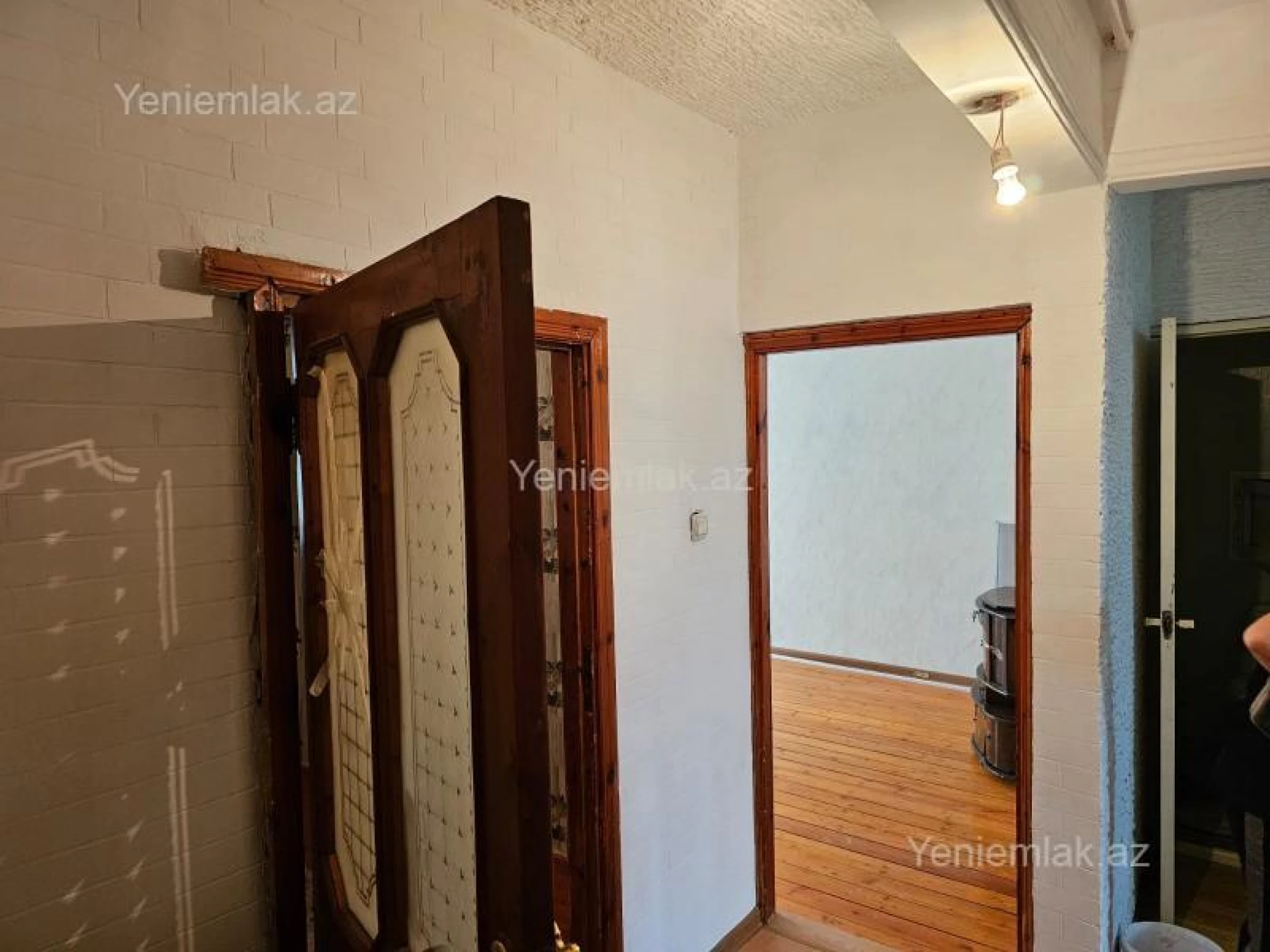 Satılır 3 otaqlı köhnə tikili 75 m²