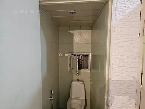 Satılır 3 otaqlı köhnə tikili 75 m²