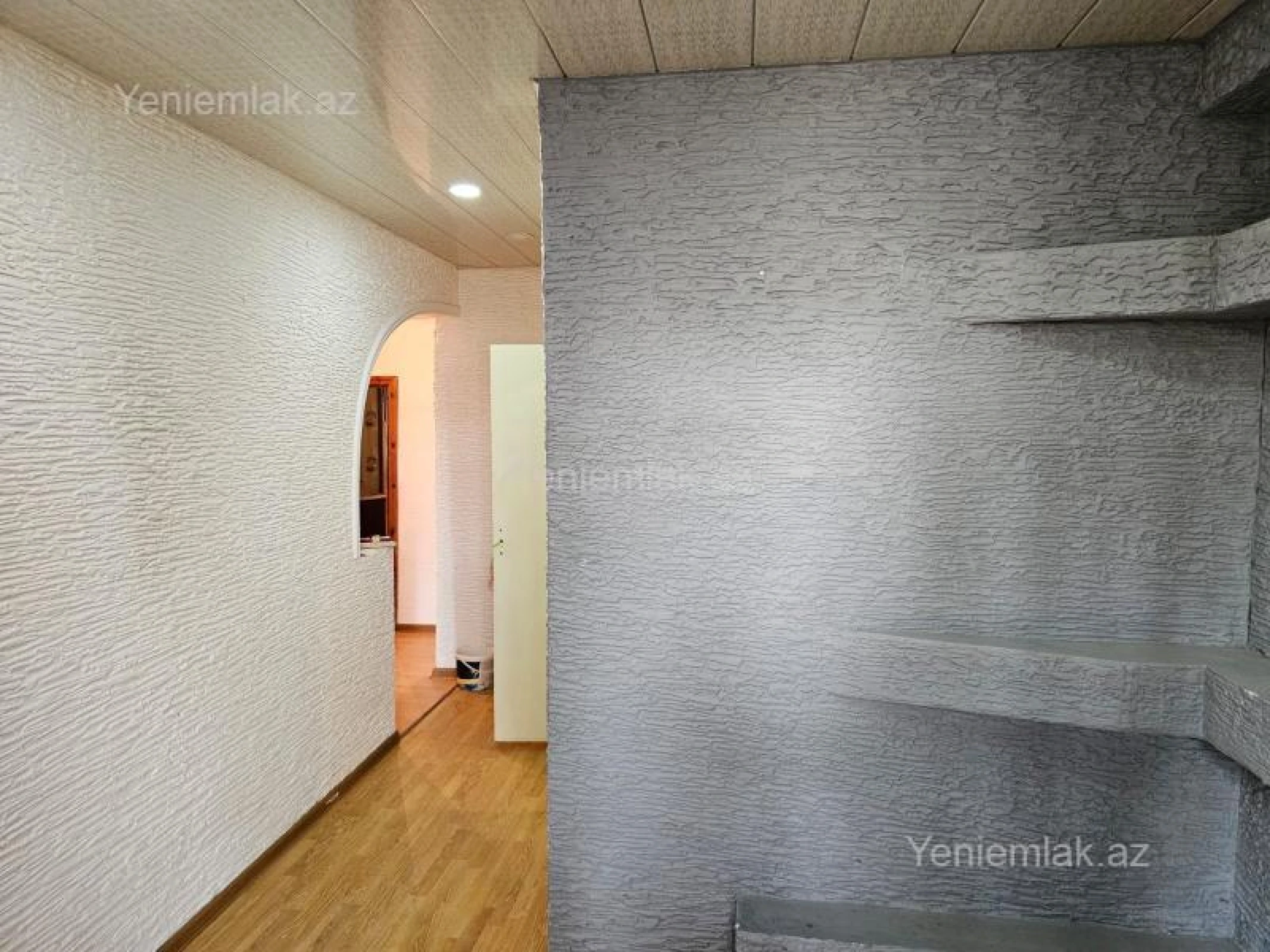 Satılır 3 otaqlı köhnə tikili 75 m²