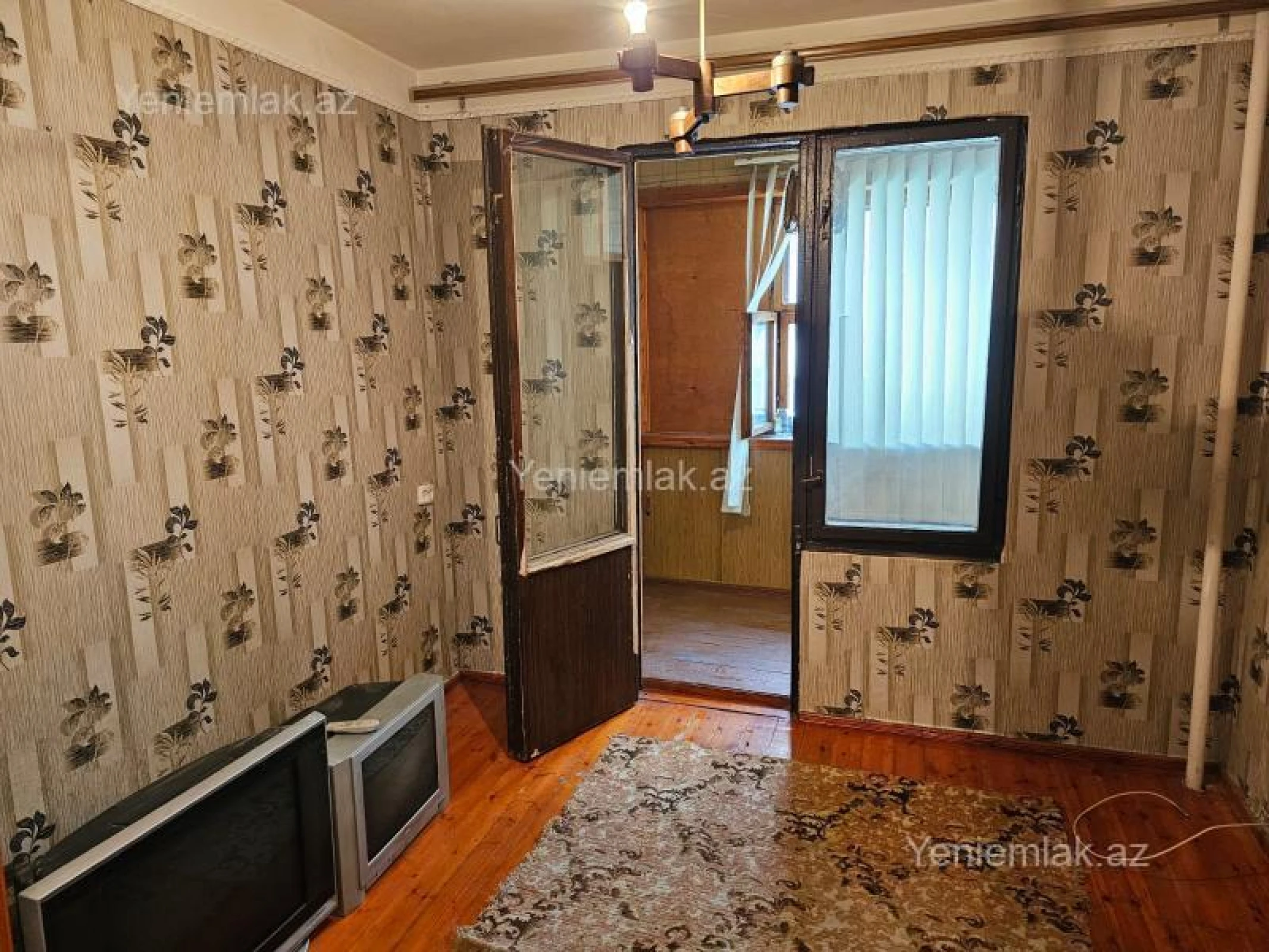 Satılır 3 otaqlı köhnə tikili 75 m²