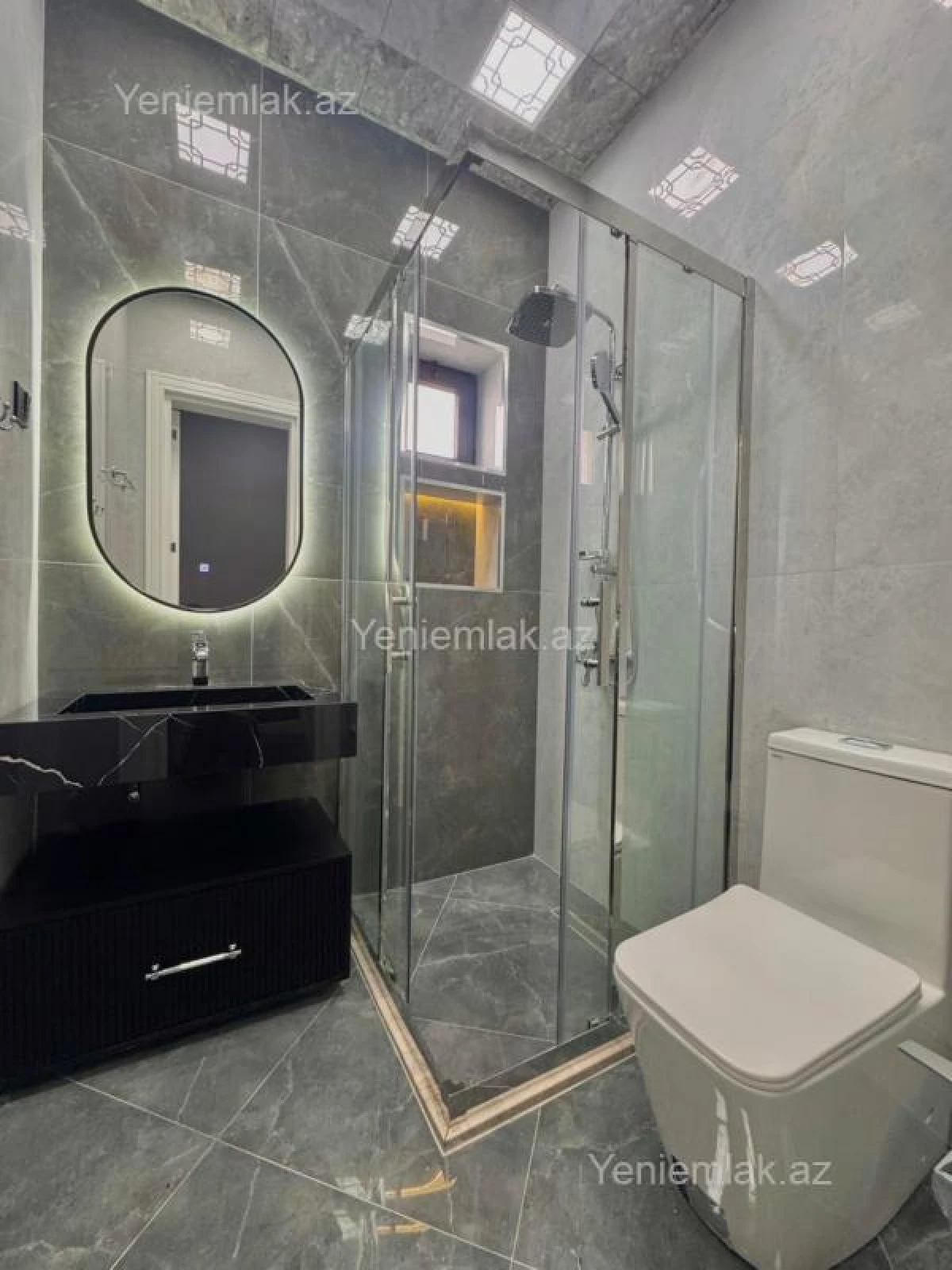 Satılır 5 otaqlı həyət evi 220 m²