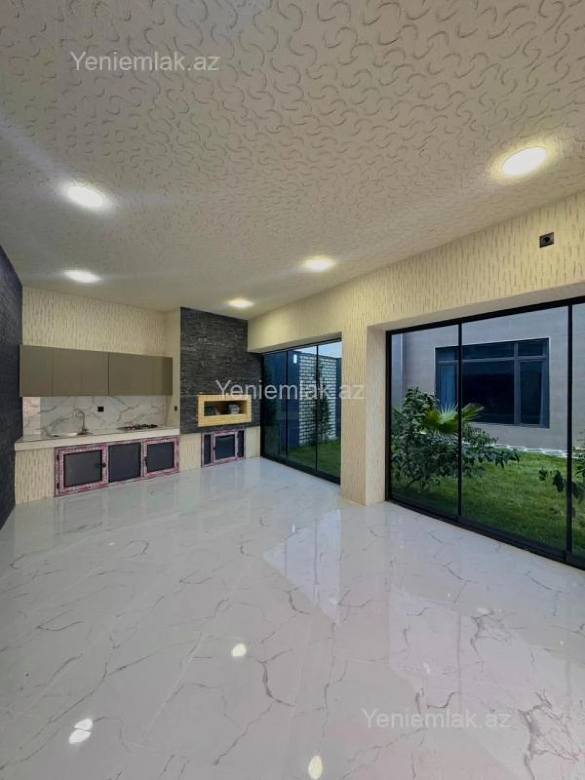 Satılır 5 otaqlı həyət evi 220 m²