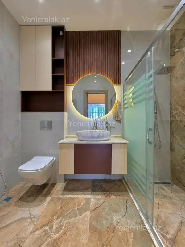 Satılır 5 otaqlı həyət evi 220 m²