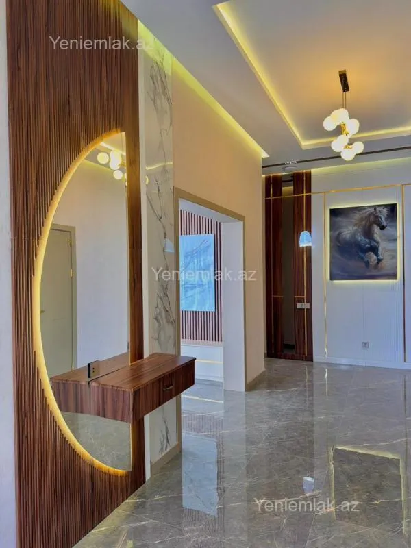 Satılır 5 otaqlı həyət evi 220 m²