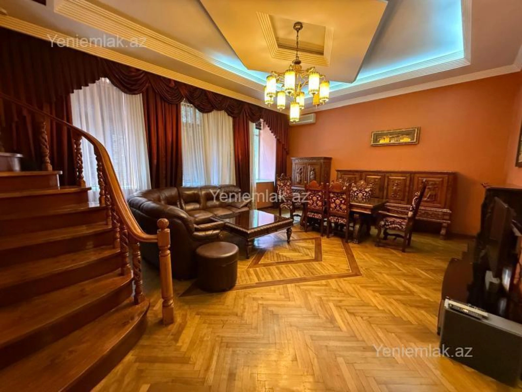 Satılır 4 otaqlı köhnə tikili 125 m²