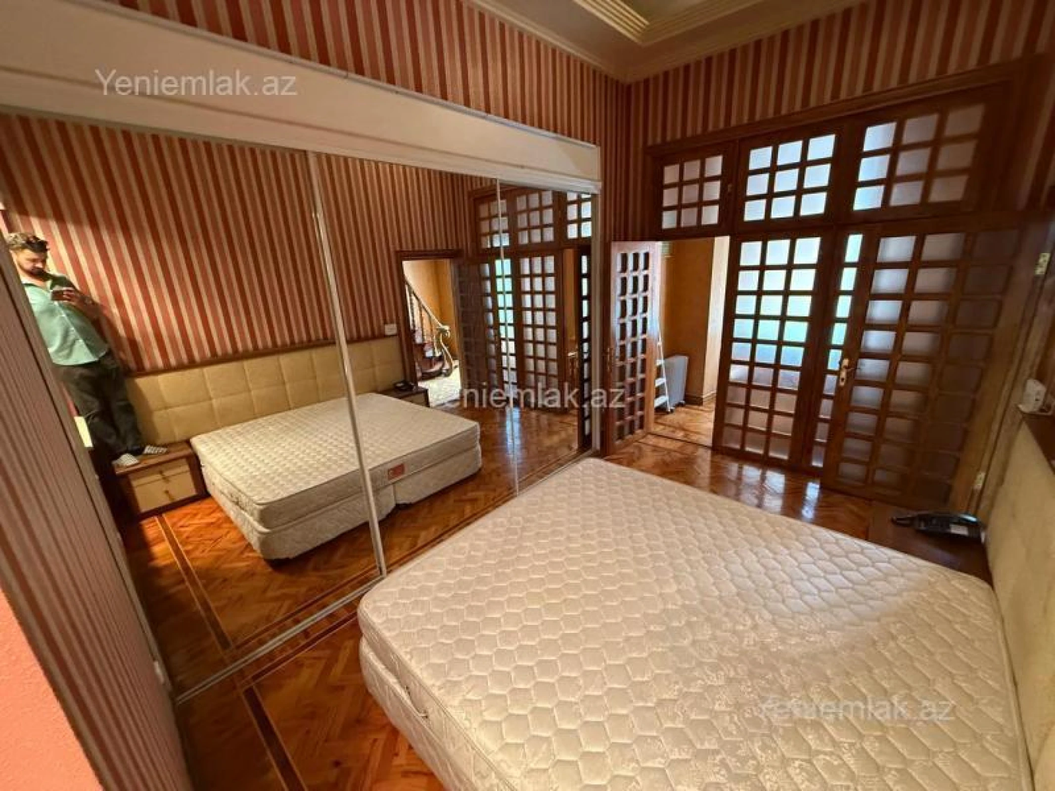 Satılır 4 otaqlı köhnə tikili 125 m²